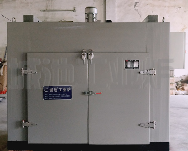 Heavy duty hot air circulation oven